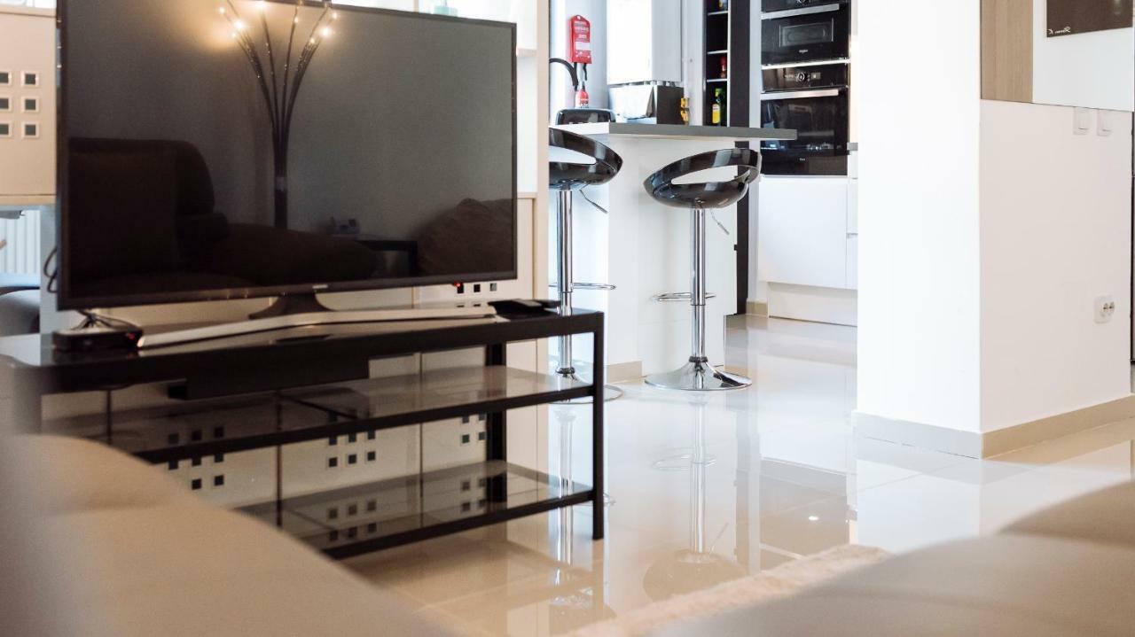 ブカレストLuxury Flat 8 Near Metroアパートメント エクステリア 写真